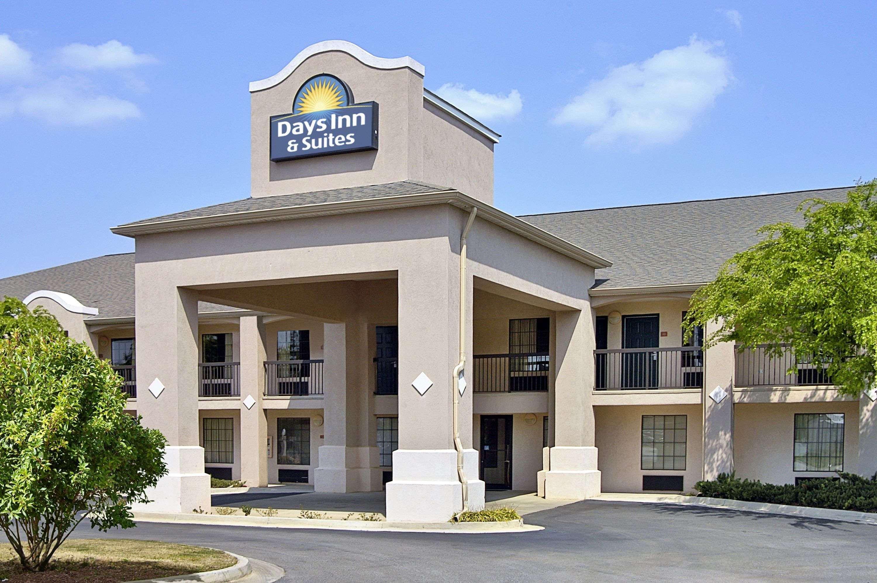 Days Inn & Suites By Wyndham Fort Valley Экстерьер фото